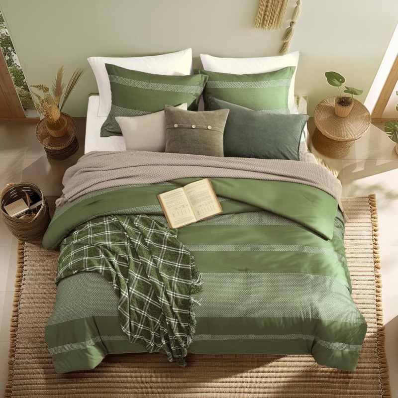 Olive Green Queen Bedding Sets,3 Piece Queen Comforter Set with Shams, Soft Microfiber Warm Queen Bed Set for Bedroom, 90"*90"(Olive Green, Queen)