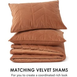 EVERGRACE 3 Pieces Luxurious Queen Velvet Quilts, Ultra Soft Lightweight Velvet Comforter Set, Matelasse Oversized Bedspread Coverlet for All Season with 2 Shams, Burnt Orange, 92"x96"