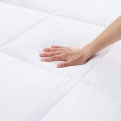 Amazon Basics White Down Alternative Comforter and Duvet Insert with Corner Tabs (Full/Queen, All-Season)