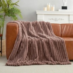 BEDELITE Kunstfell-¨¹berwurfdecke f¨¹r die Couch, weiche und gem¨¹tliche, luxuri?se flauschige Decke mit 3D-Streifen, 770 g/m2, dick, warm, pl¨¹schig, flauschig, Kunstkaninchenfelldecke f¨¹r Herbst und Winter (cremefarben, 127 x 152 cm) : K¨¹che, Haushalt & Wohnen